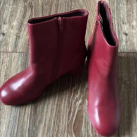 Camper “Katie” Red Ankle Boots - Picture 2 of 12